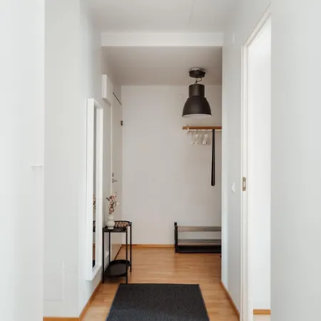 Nordic 2br With Sauna & Glazed Balcony Lägenhet Helsingfors