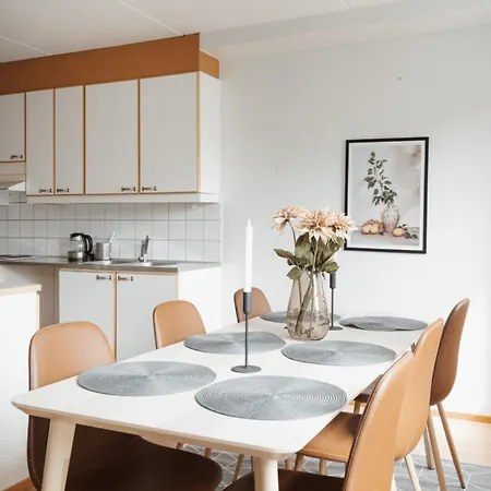 Nordic 2br With Sauna & Glazed Balcony Lägenhet
